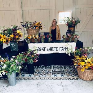 Meet your Posher, Crystal